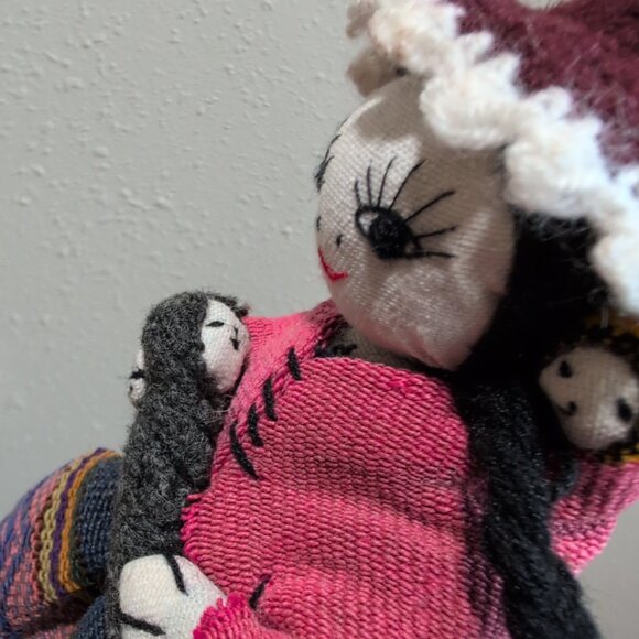 Vintage Peruvian Hand Made Folk Cloth Rag Dolls Mom & Baby Peru Set Of 2 - Picture 3 of 8